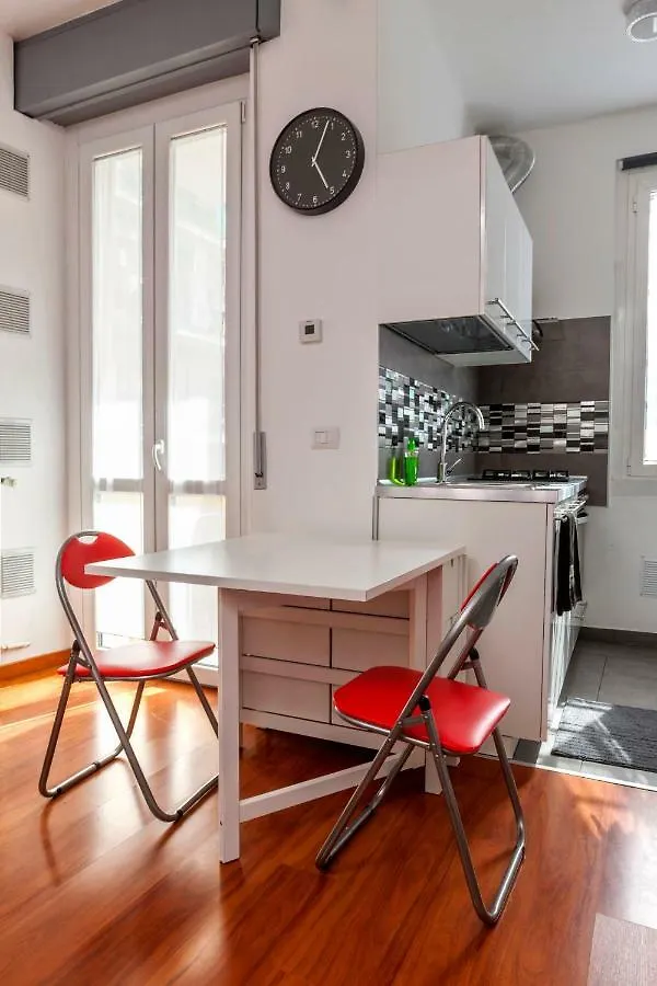 Bright House In Milan公寓 0*, 米兰