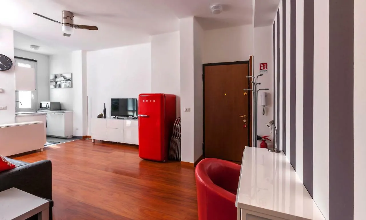 Bright House In Milan公寓 米兰