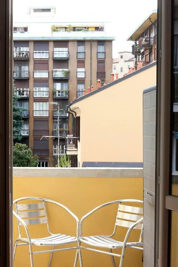 Ferienwohnung Bright House In Mailand Apartment